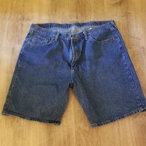 Wrangler Men's denim jeans shorts  40R relaxed fit